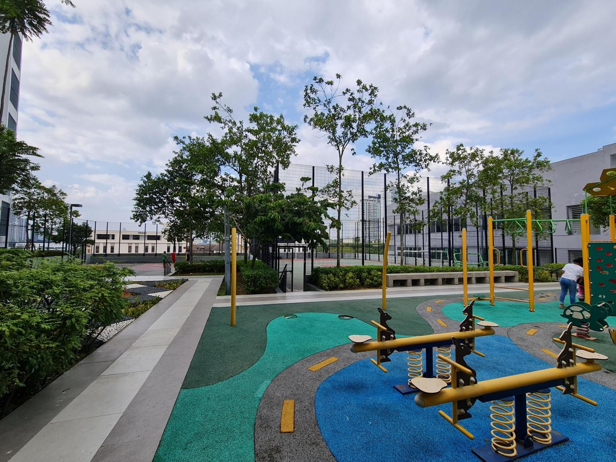Apartment Retreat At Cybersquare *